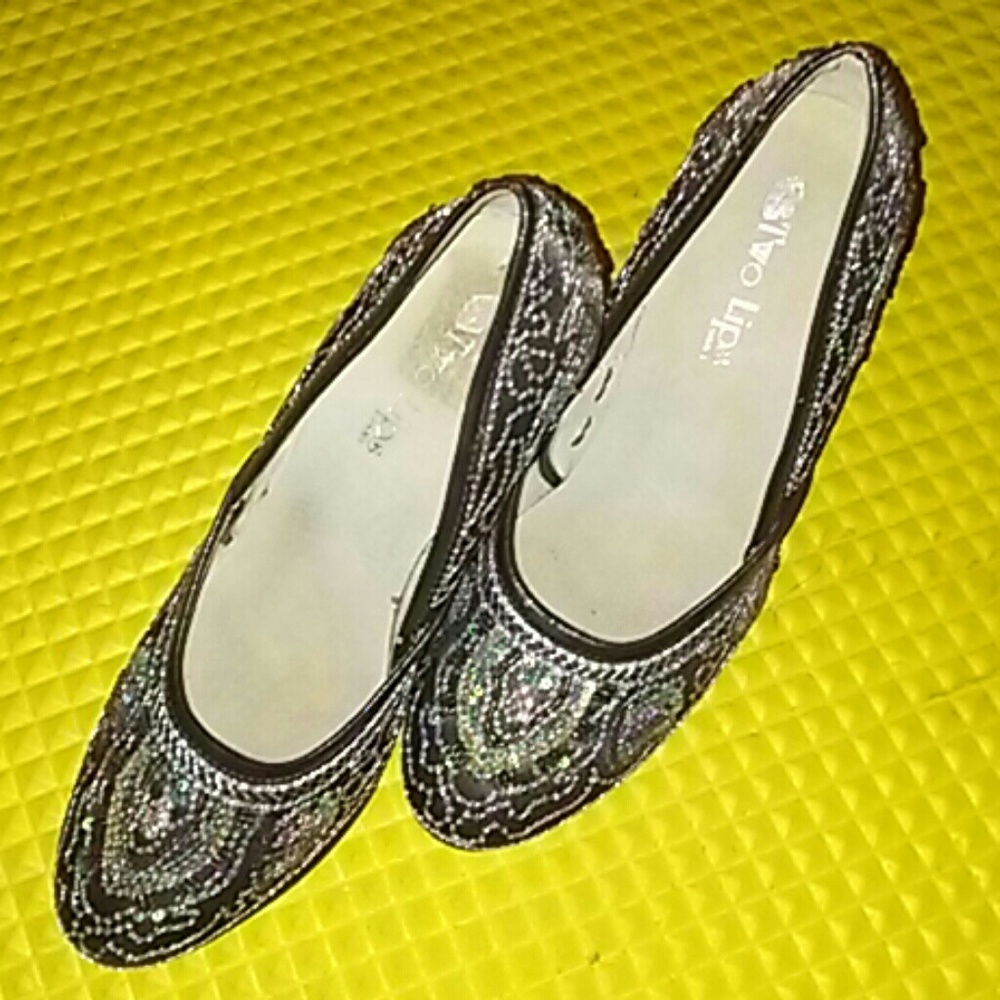 Two Lips shoes